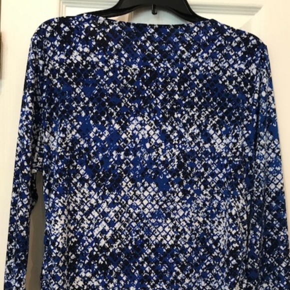 Blue/White/Black Print Chaus Top - Picture 3 of 8